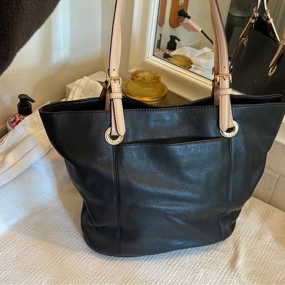 MICHAEL KORS -Jet Set black leather tote- EUC 🖤 - Picture 2 of 11